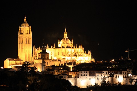 Catedral nocturna